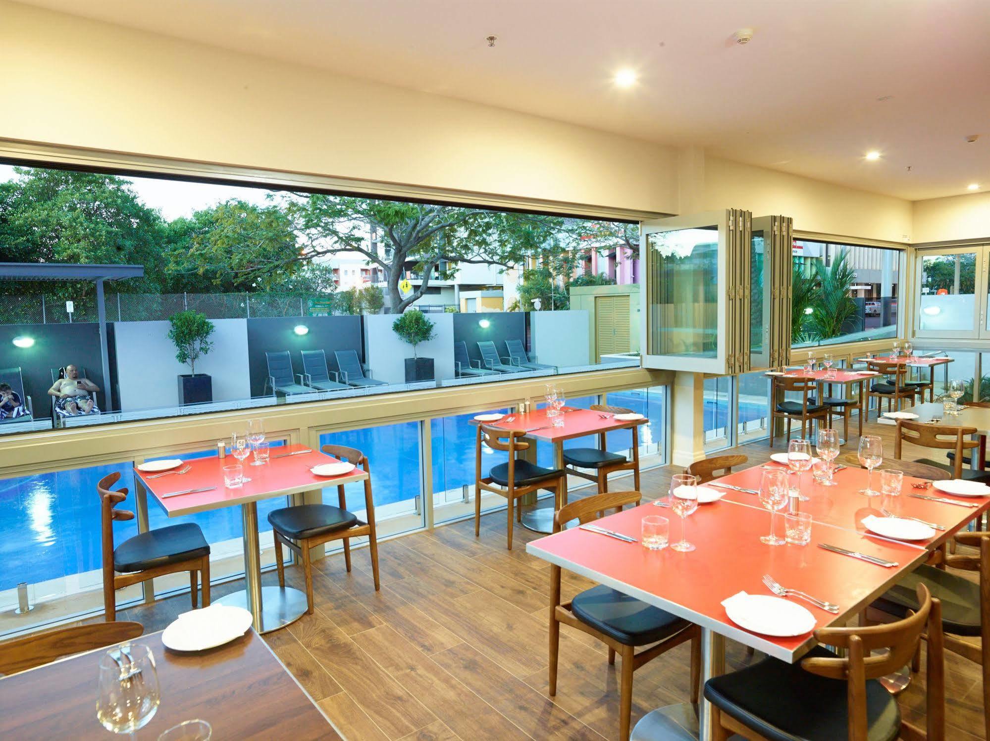 Courtyard By Marriott Darwin Hotel Exterior foto